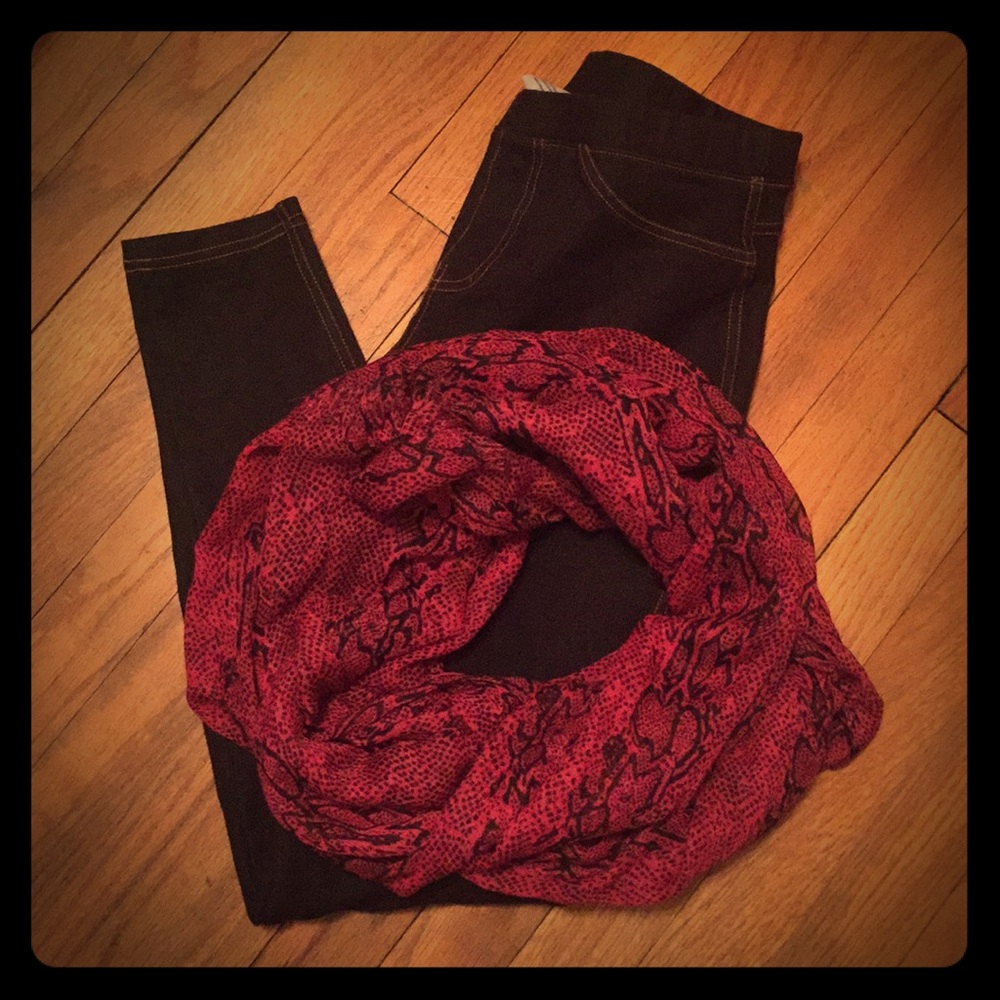 Stylish scarf!